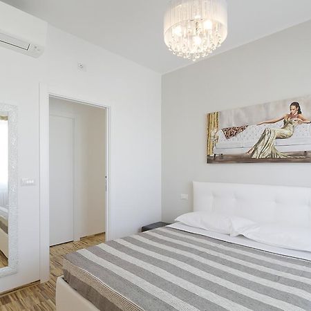 Апартаменты Attico Stema Luxury Мизано-Адриатико Экстерьер фото