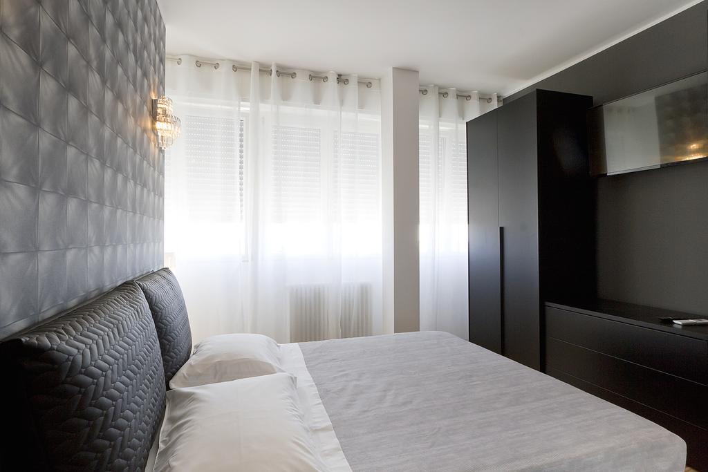 Апартаменты Attico Stema Luxury Мизано-Адриатико Экстерьер фото