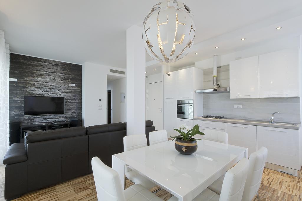 Апартаменты Attico Stema Luxury Мизано-Адриатико Экстерьер фото